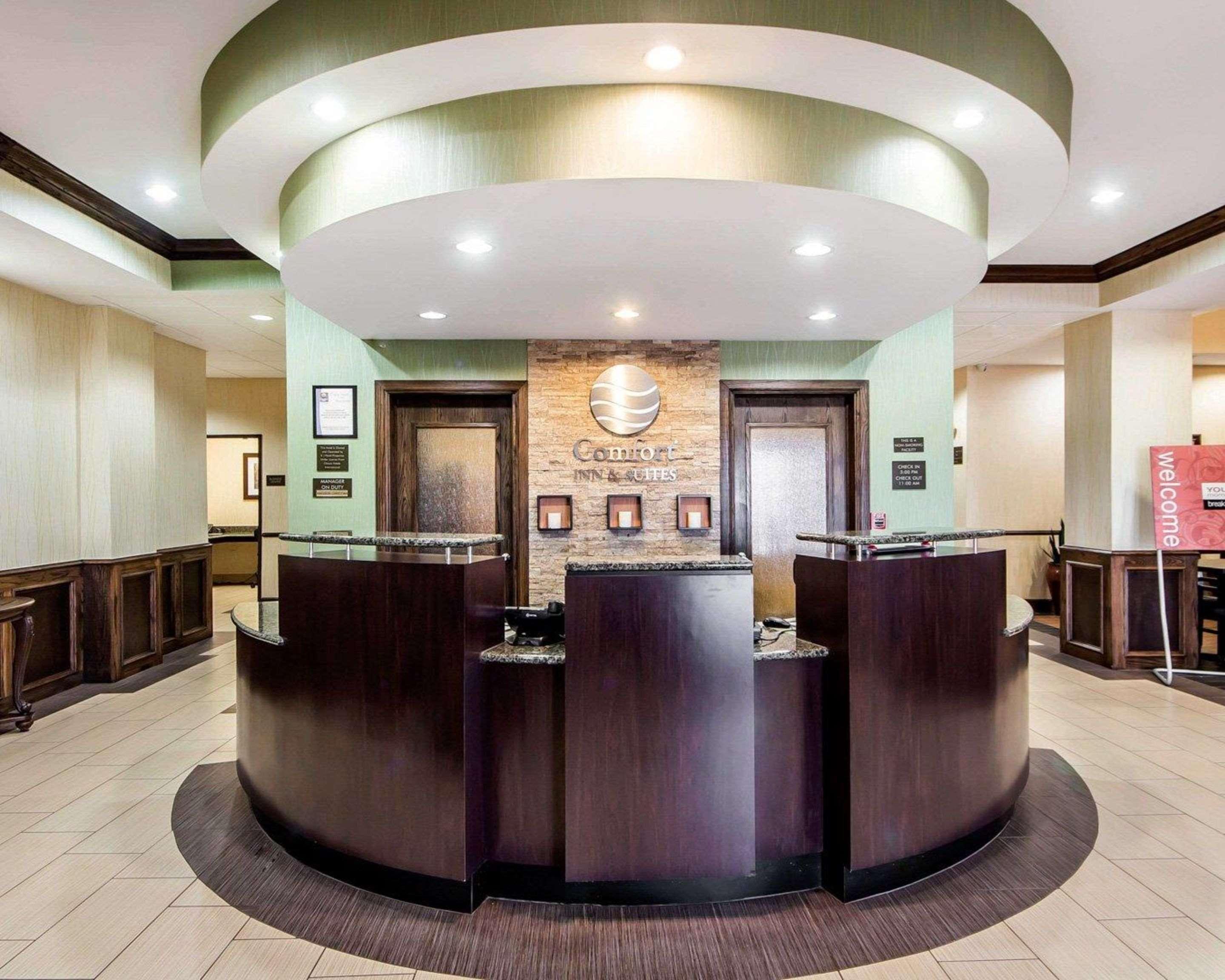 Comfort Inn & Suites Alva Bagian luar foto