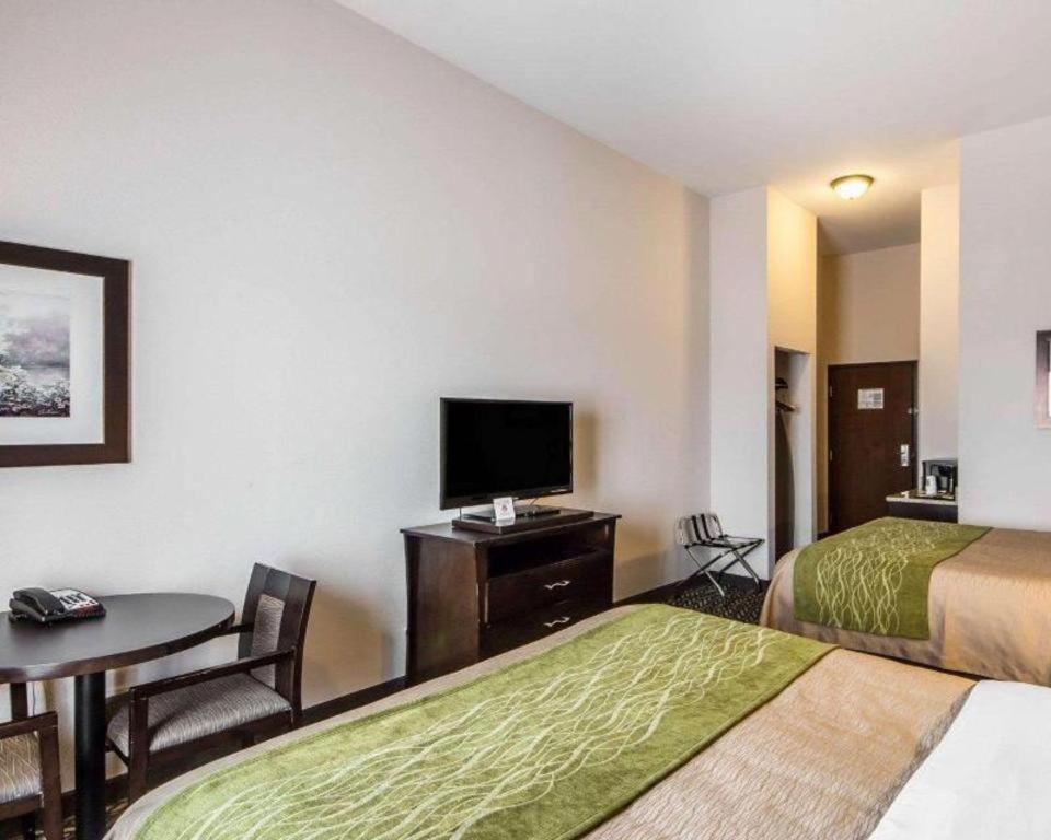 Comfort Inn & Suites Alva Bagian luar foto
