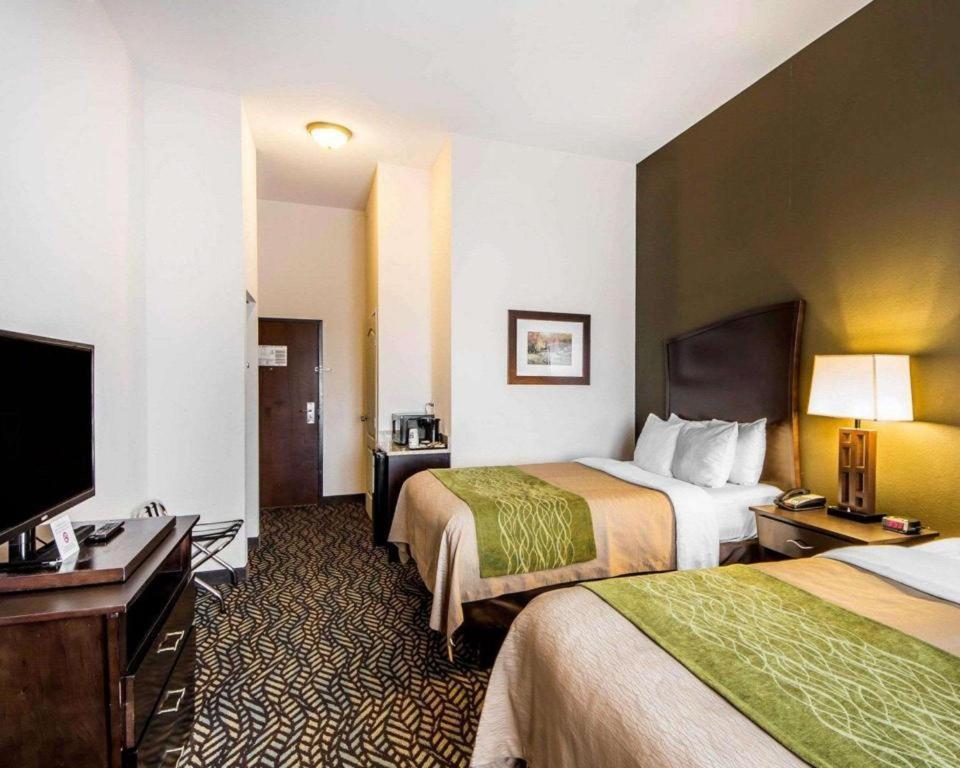 Comfort Inn & Suites Alva Bagian luar foto