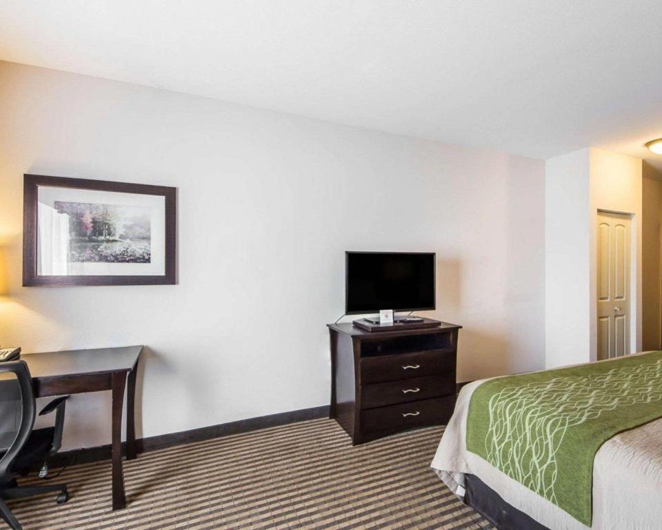 Comfort Inn & Suites Alva Bagian luar foto