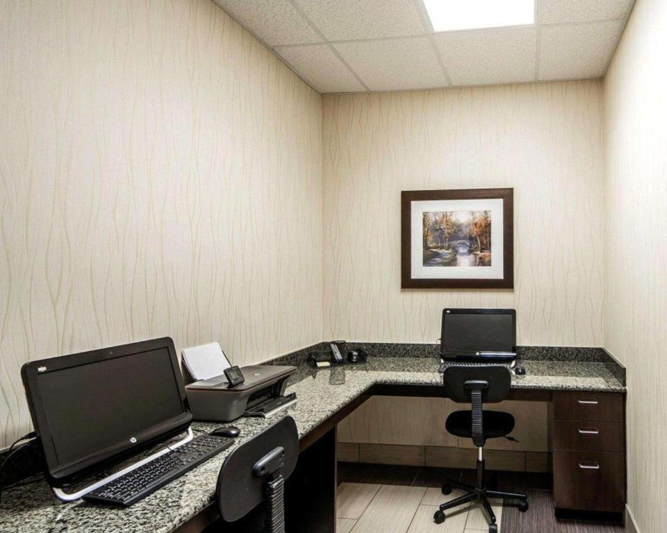 Comfort Inn & Suites Alva Bagian luar foto