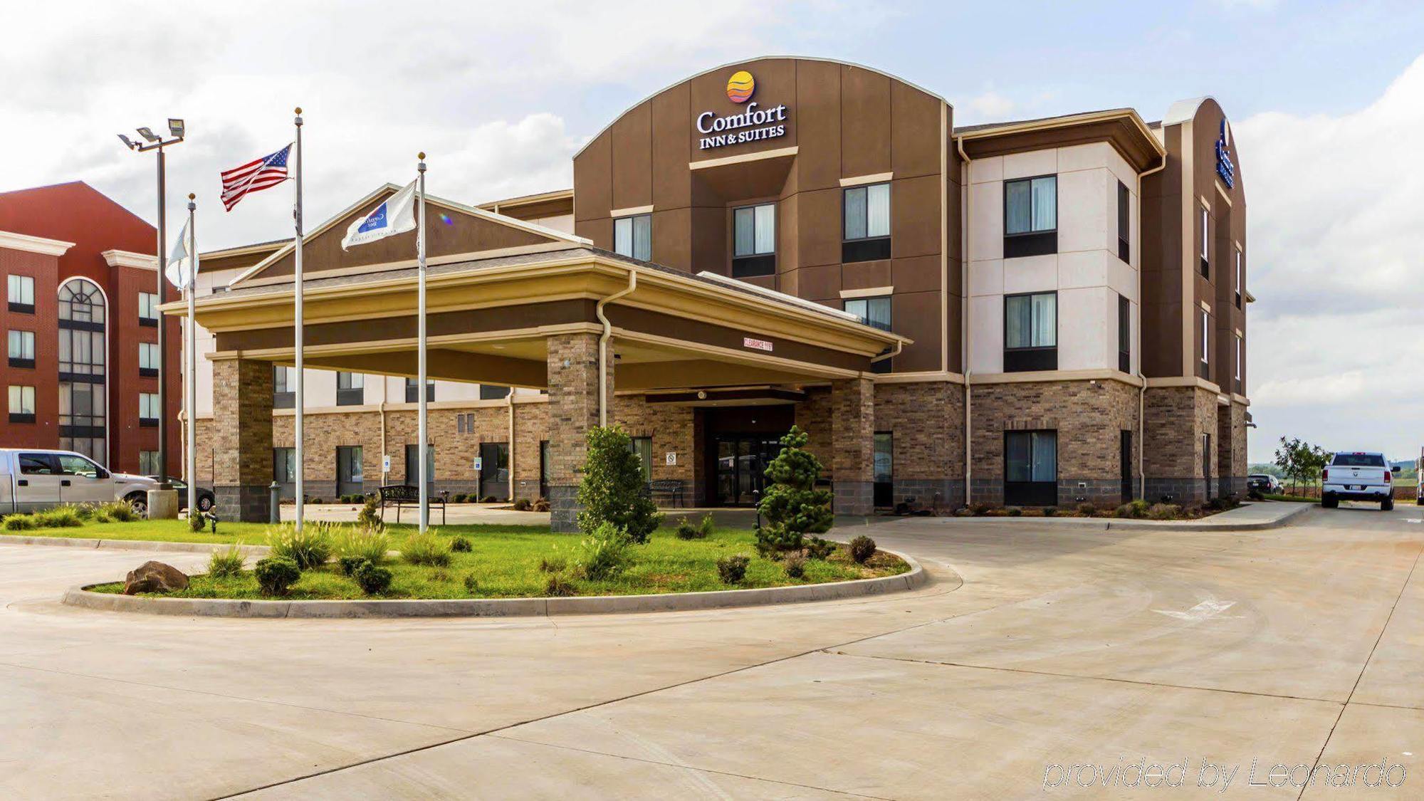 Comfort Inn & Suites Alva Bagian luar foto